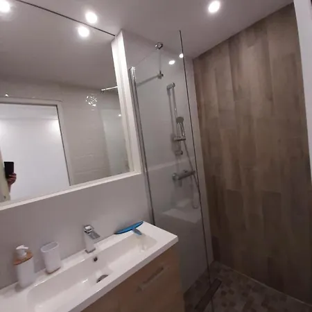 De La Roquille Апартаменти