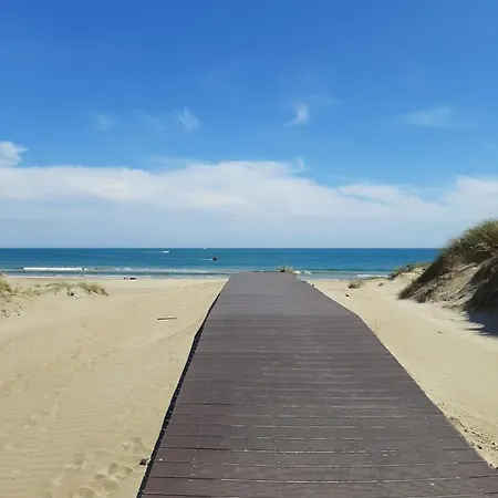 De La Roquille Апартаменти *